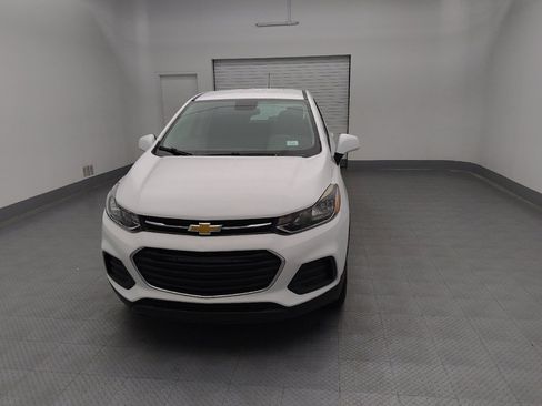 Used 2020 Chevrolet Trax LS AWD/4WD image 15