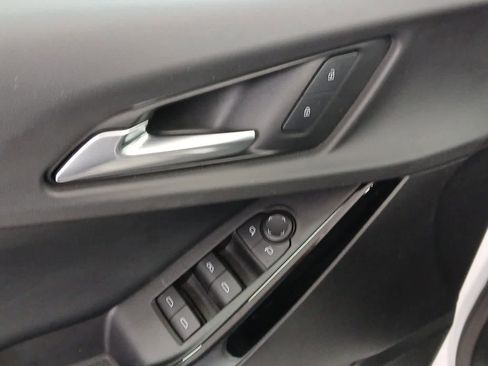 Used 2025 Chevrolet Equinox LT image 7