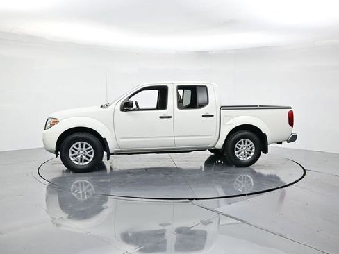 Used 2019 Nissan Frontier SV image 6