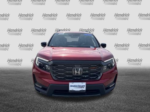 Certified 2025 Honda Passport TrailSport image 3