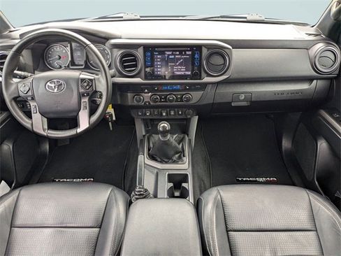 Used 2019 Toyota Tacoma TRD Off-Road image 14