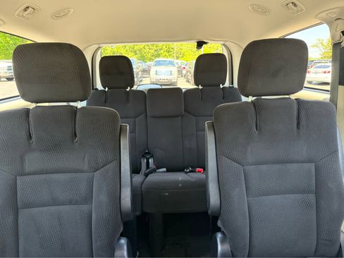 Used 2016 Dodge Grand Caravan SE w/ Quick Order Package 29E SE FWD image 14