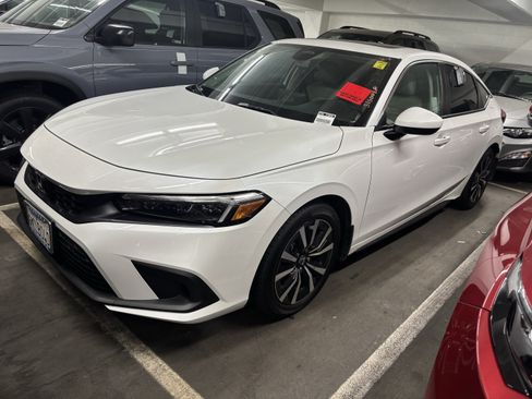 Certified 2024 Honda Civic EX-L image 2