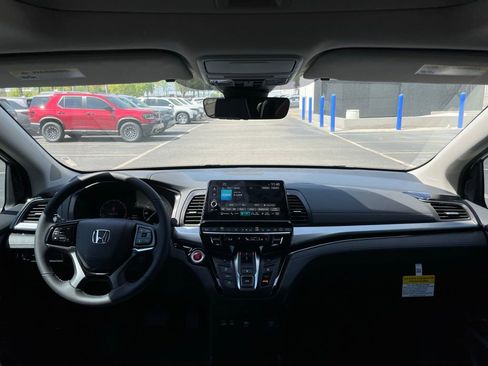 New 2026 Honda Odyssey Touring image 10