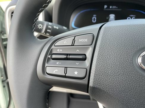 New 2026 Hyundai Venue SEL FWD image 32