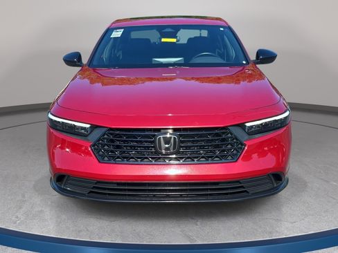 Used 2024 Honda Accord Sport image 2