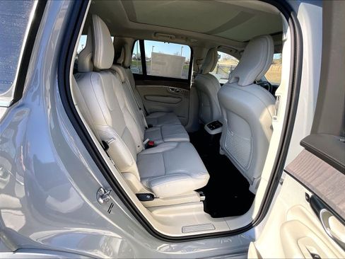 New 2026 Volvo XC90 T8 Ultra w/ Protection Package Premier image 27