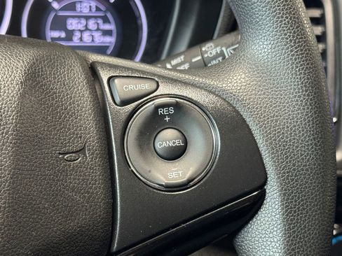 Used 2022 Honda HR-V LX image 25
