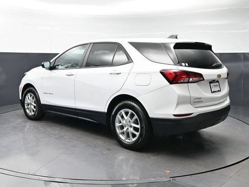 Used 2024 Chevrolet Equinox LS w/ LS Convenience Package FWD image 7