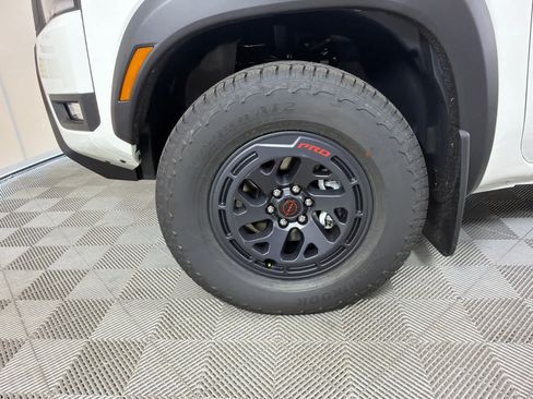 New 2026 Nissan Frontier PRO-4X w/ Pro-4x Convenience Package AWD/4WD image 10