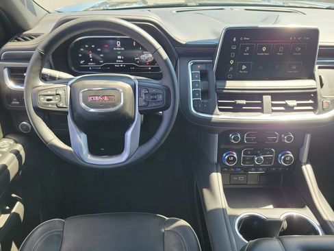 Used 2023 GMC Yukon SLT w/ SLT Luxury Package RWD image 4