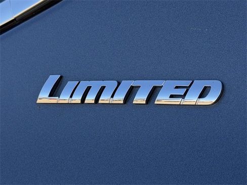 Used 2024 Toyota Tundra Limited image 9