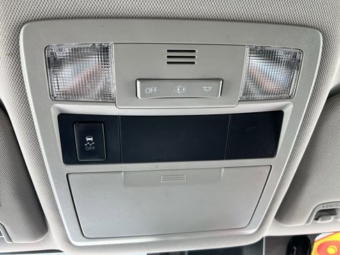 Used 2018 Toyota Tacoma SR5 image 7