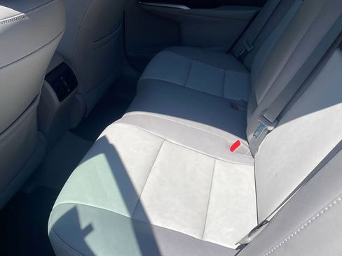 Used 2014 Toyota Camry XLE FWD image 14