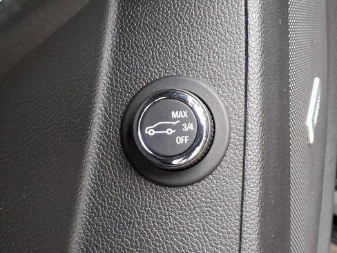 Used 2023 Chevrolet Traverse Premier w/ Redline Edition image 16