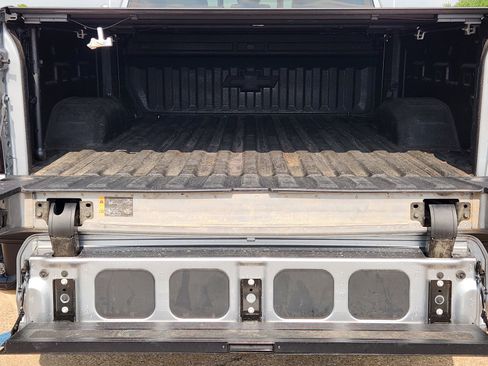 Used 2025 Chevrolet Silverado 2500 ZR2 AWD/4WD image 26