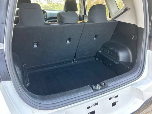 Used 2024 Kia Soul LX w/ Option Group 015 FWD image 10
