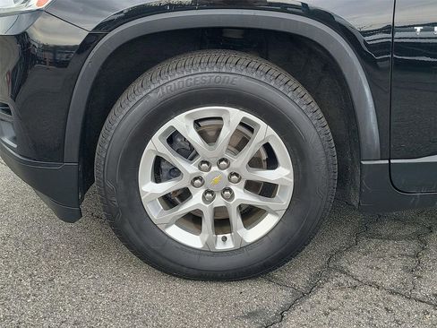 Certified 2021 Chevrolet Traverse LS FWD image 23