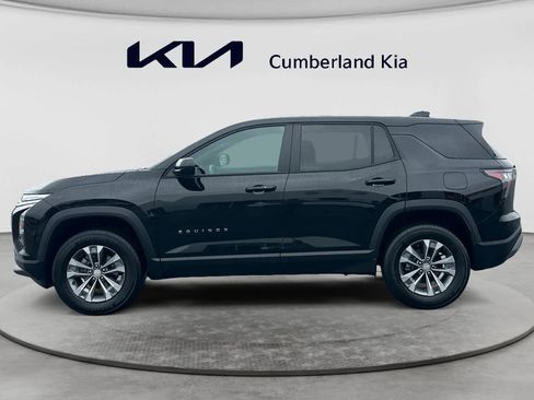 Used 2026 Chevrolet Equinox LT FWD image 2