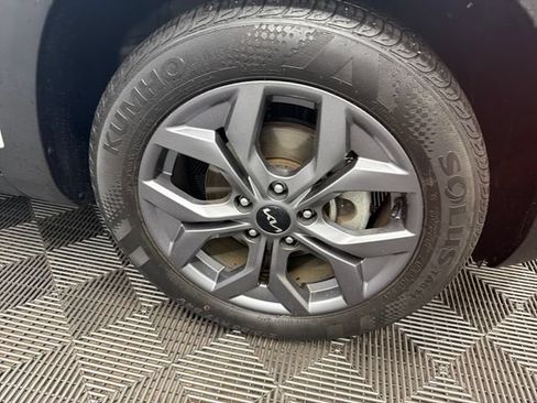 Certified 2024 Kia Seltos S FWD image 30