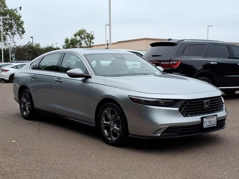 Used 2023 Honda Accord EX image 3