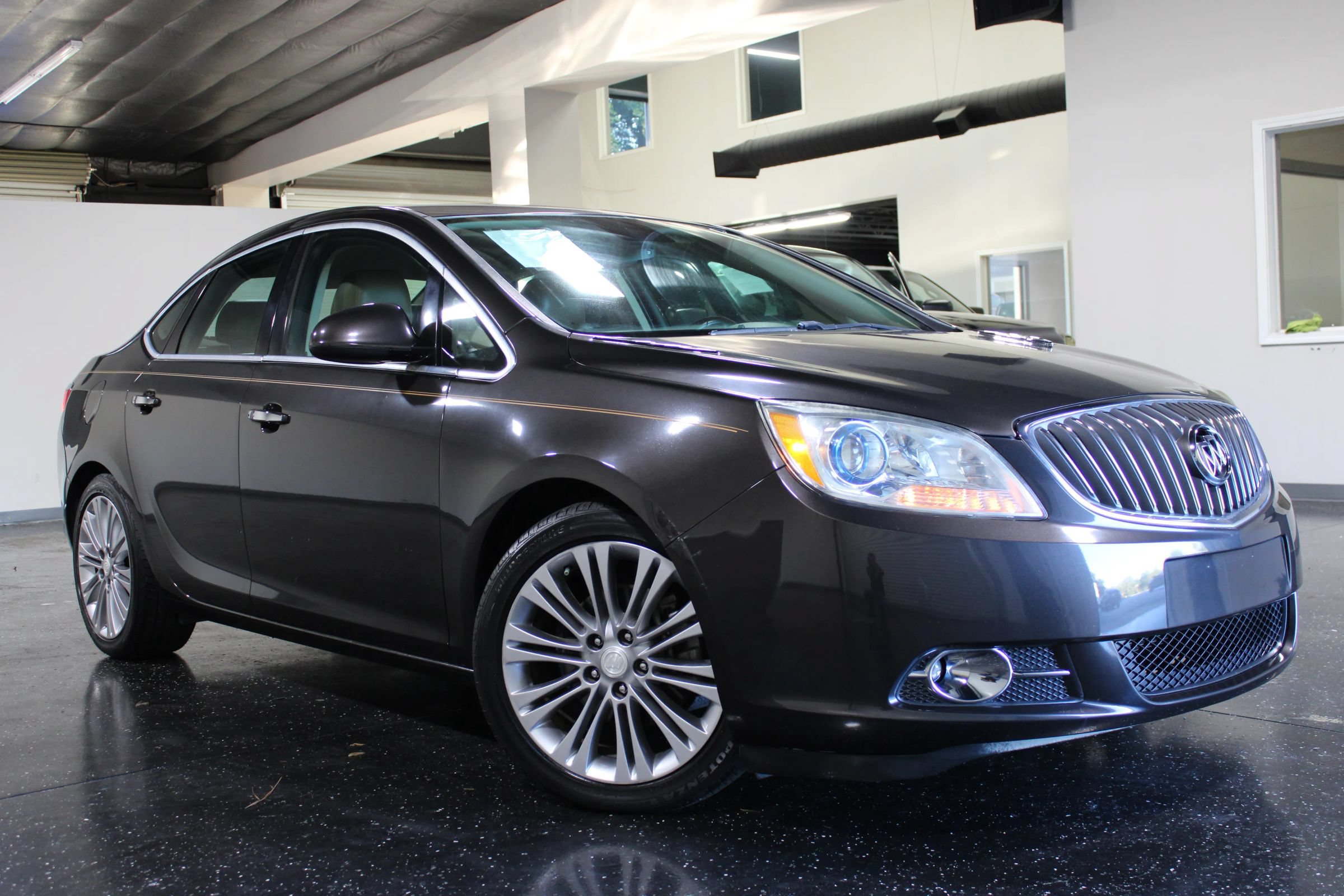 Used 2013 Buick Verano Leather FWD image 37