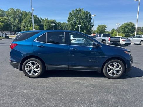 Used 2020 Chevrolet Equinox LT FWD image 2