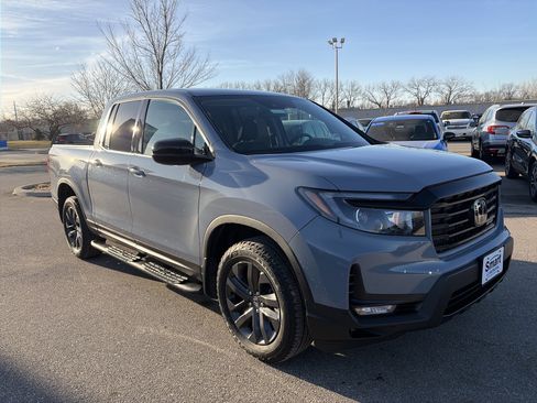 Certified 2023 Honda Ridgeline Sport image 4