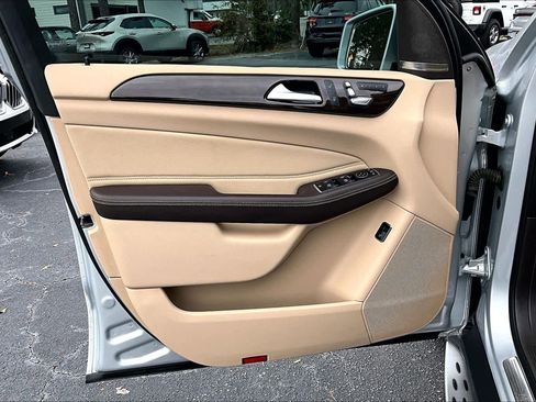 Used 2018 Mercedes-Benz GLE 350 image 21