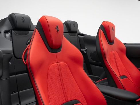 Used 2025 Ferrari Roma Spider RWD image 45