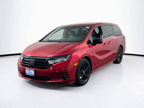 Used 2023 Honda Odyssey Sport image 1