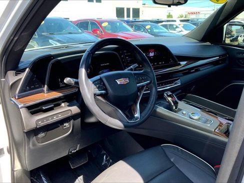 Used 2023 Cadillac Escalade ESV Premium Luxury AWD/4WD image 14