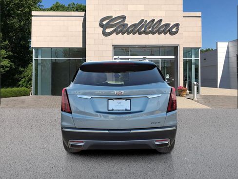 Used 2024 Cadillac XT5 Premium Luxury w/ Technology Package AWD/4WD image 4