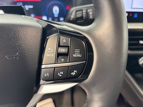 Used 2026 Ford Explorer Platinum AWD/4WD image 9