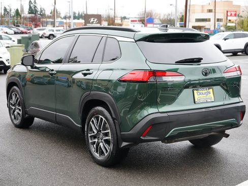 Used 2026 Toyota Corolla Cross XLE image 3