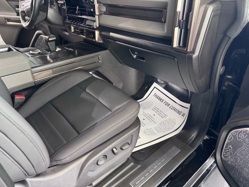 Used 2024 GMC Hummer EV 2X w/ LPO, Illumination Package image 12