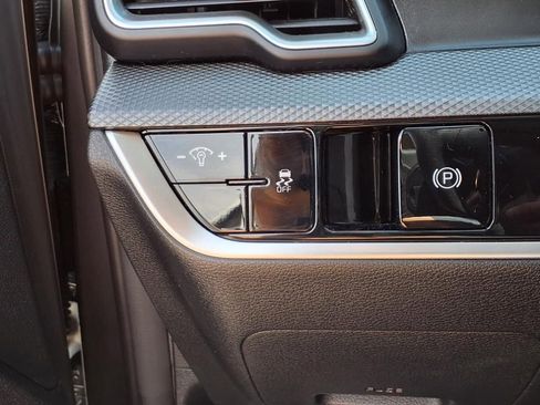 Used 2023 Kia Sportage LX image 23