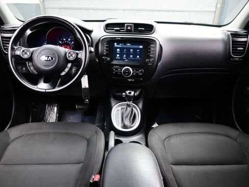 Used 2019 Kia Soul + FWD image 15