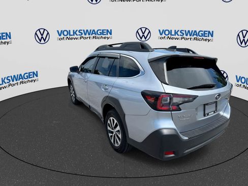Used 2024 Subaru Outback Premium AWD/4WD image 12