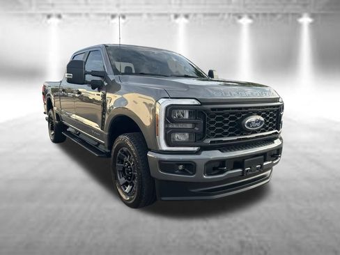 Used 2025 Ford F250 XL w/ STX Appearance Package AWD/4WD image 2
