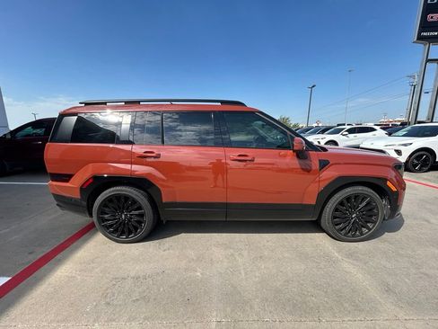 Used 2025 Hyundai Santa Fe Calligraphy w/ Tow & Go Package FWD image 4