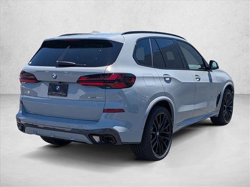 New 2026 BMW X5 xDrive40i w/ M Sport Package AWD/4WD image 2