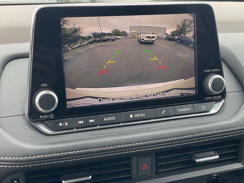 Certified 2023 Nissan Rogue SV image 20