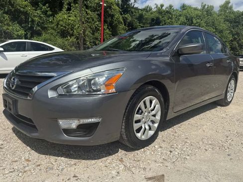 Used 2014 Nissan Altima 2.5 S FWD image 1