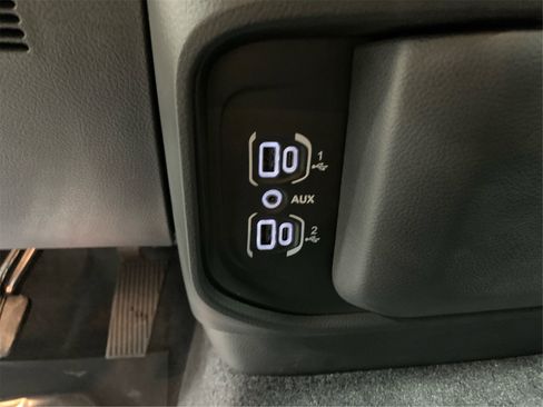 Used 2025 RAM 1500 Tradesman image 31