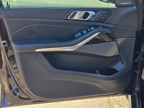 Used 2024 BMW X7 M60i w/ Executive Package image 32