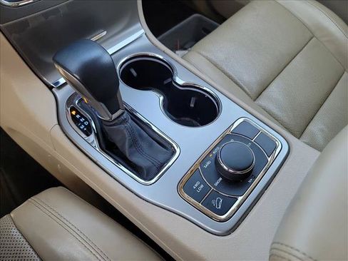 Used 2018 Jeep Grand Cherokee Limited w/ Luxury Group II AWD/4WD image 22