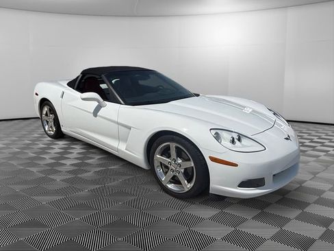 Used 2006 Chevrolet Corvette Convertible w/ Preferred Equipment Group RWD image 7