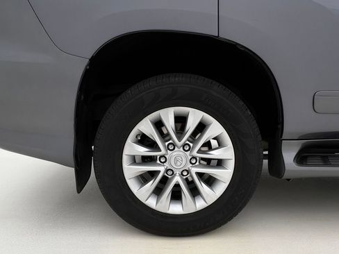 Used 2018 Lexus GX 460 image 25