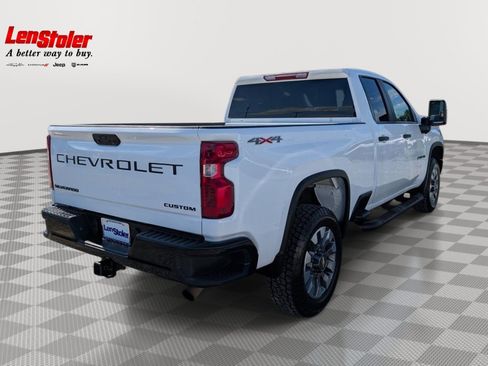 Used 2023 Chevrolet Silverado 2500 Custom w/ Custom Convenience Package AWD/4WD image 5